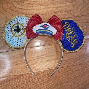 Disney Dream Minnie Mouse adult sized ears